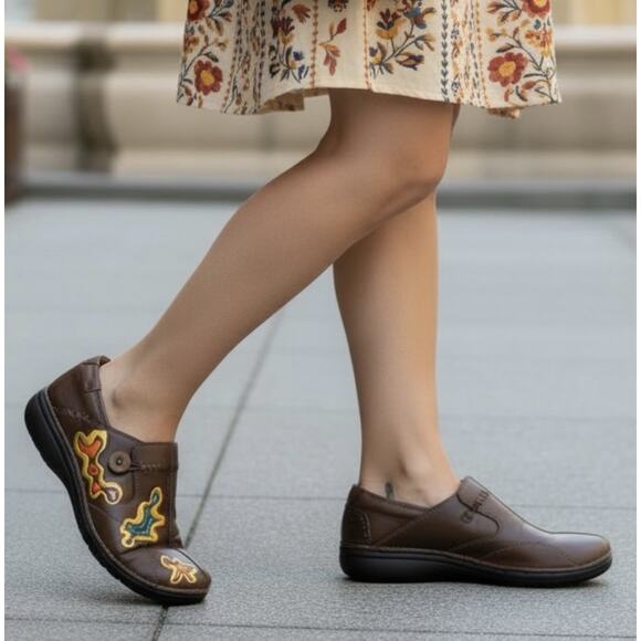 Clarks Hadleigha Structured Hand Painted Leather Loafers Comfort Women 9.5M - Picture 3 of 11